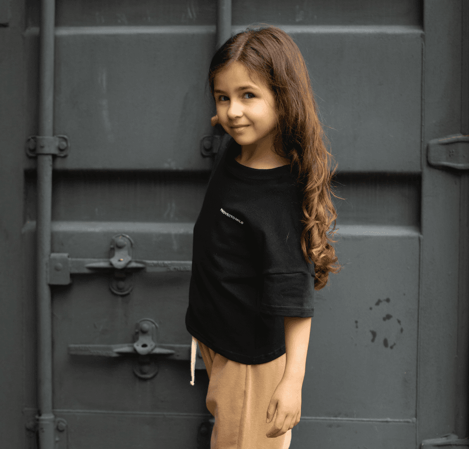 REMERA OVER GABY NEGRA